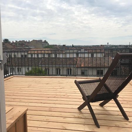 Beautifully Renovated Rooms On Place New York Angulema Exterior foto