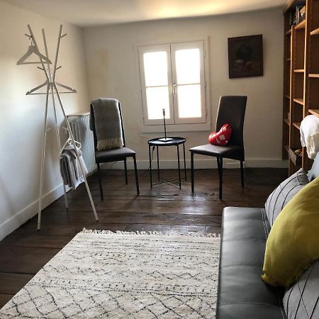 Beautifully Renovated Rooms On Place New York Angulema Exterior foto