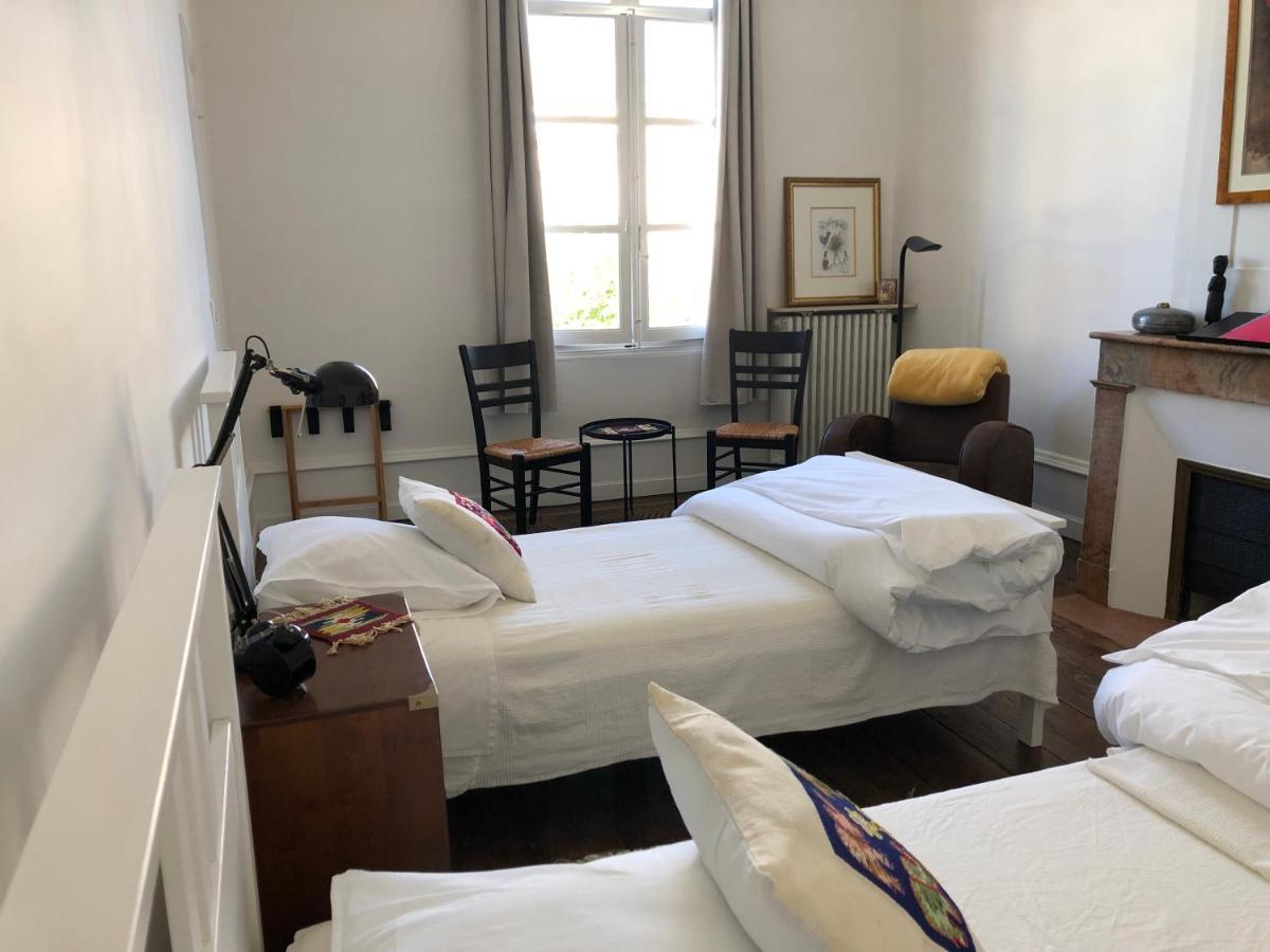Beautifully Renovated Rooms On Place New York Angulema Exterior foto